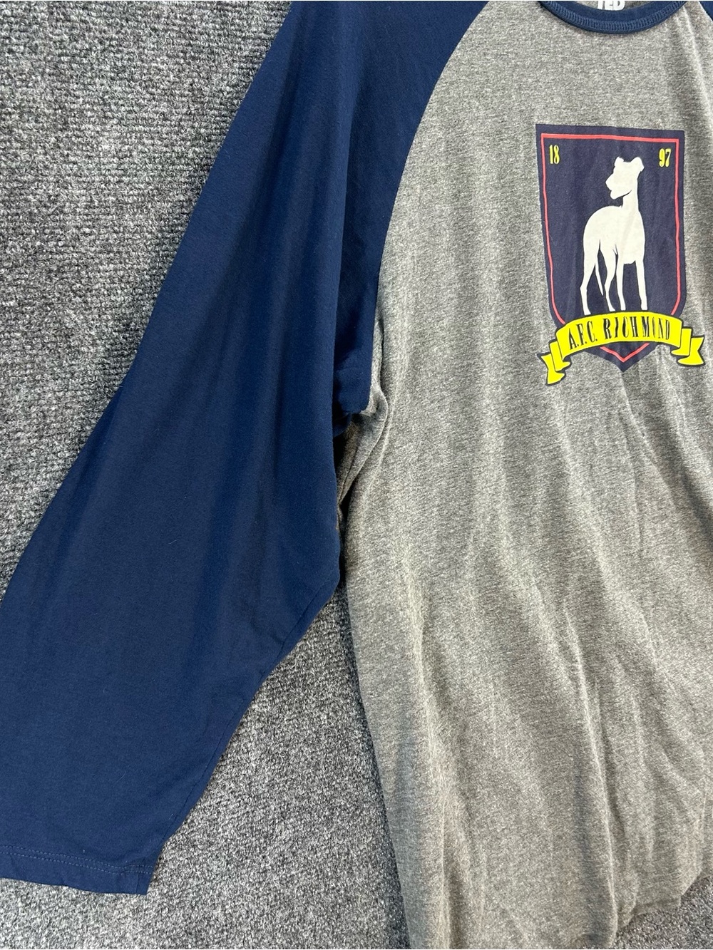 Ted Lasso Shirt Mens L Blue Cotton AFC Richmond Soccer 3/4 Sleeves Jerry Leigh - Picture 3 of 9